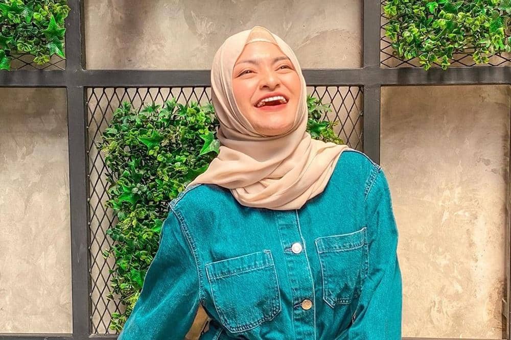 Instagram.com/nathalieholscher