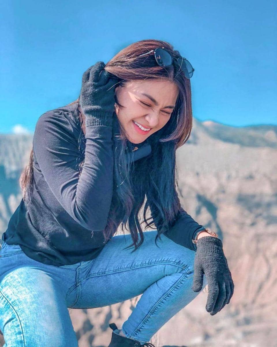 Instagram.com/nathalieholscher