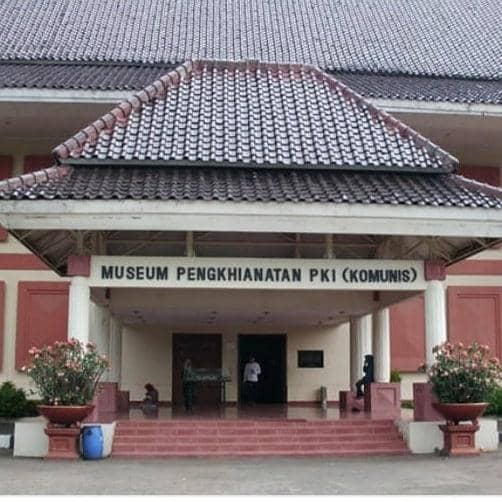 Instagram.com/monumenpancasilasakti