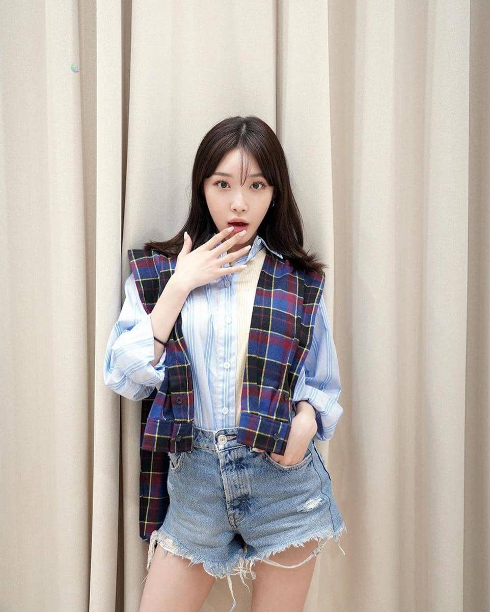 Instagram.com/chungha_official