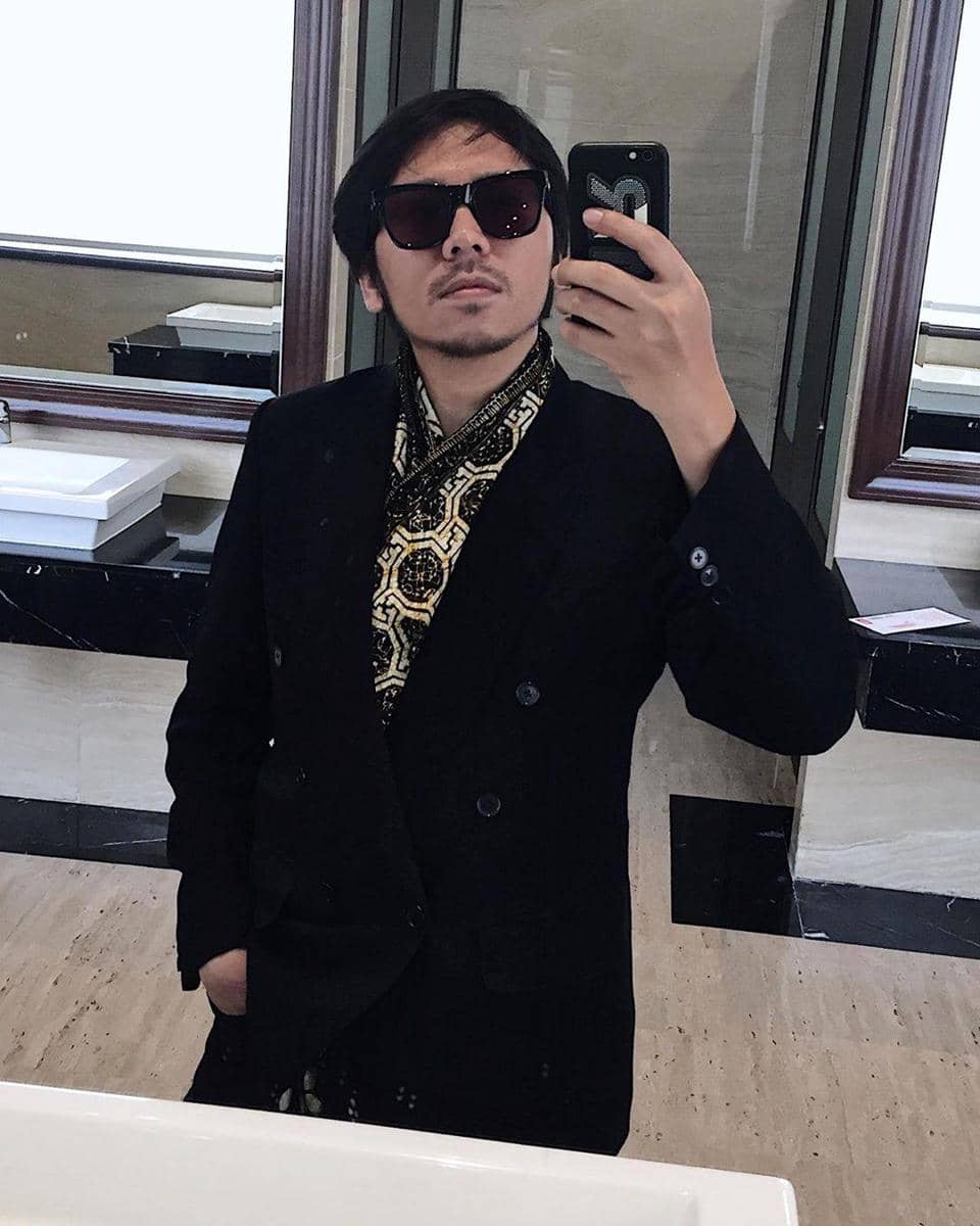 Popbela.com/Michael Ricards