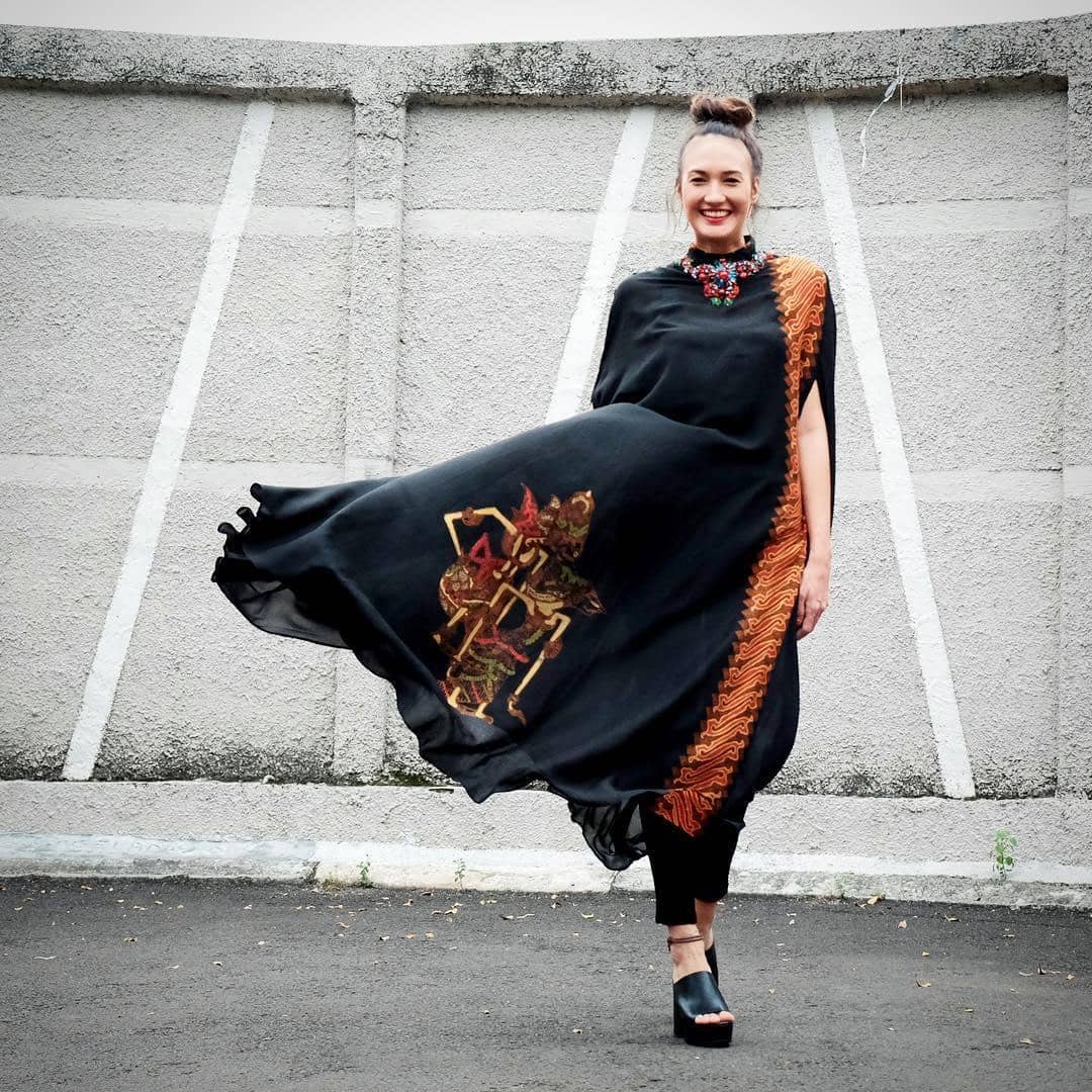 Instagram: @nadinelist