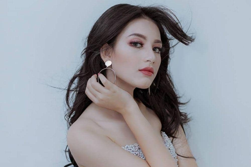 instagram.com/laniafira