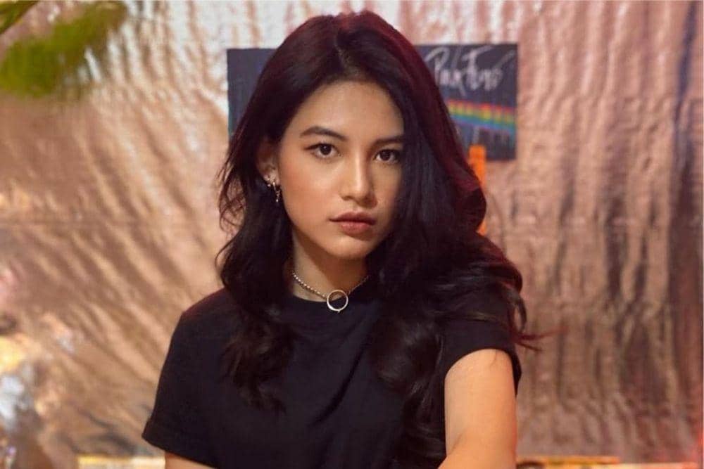 instagram.com/laniafira