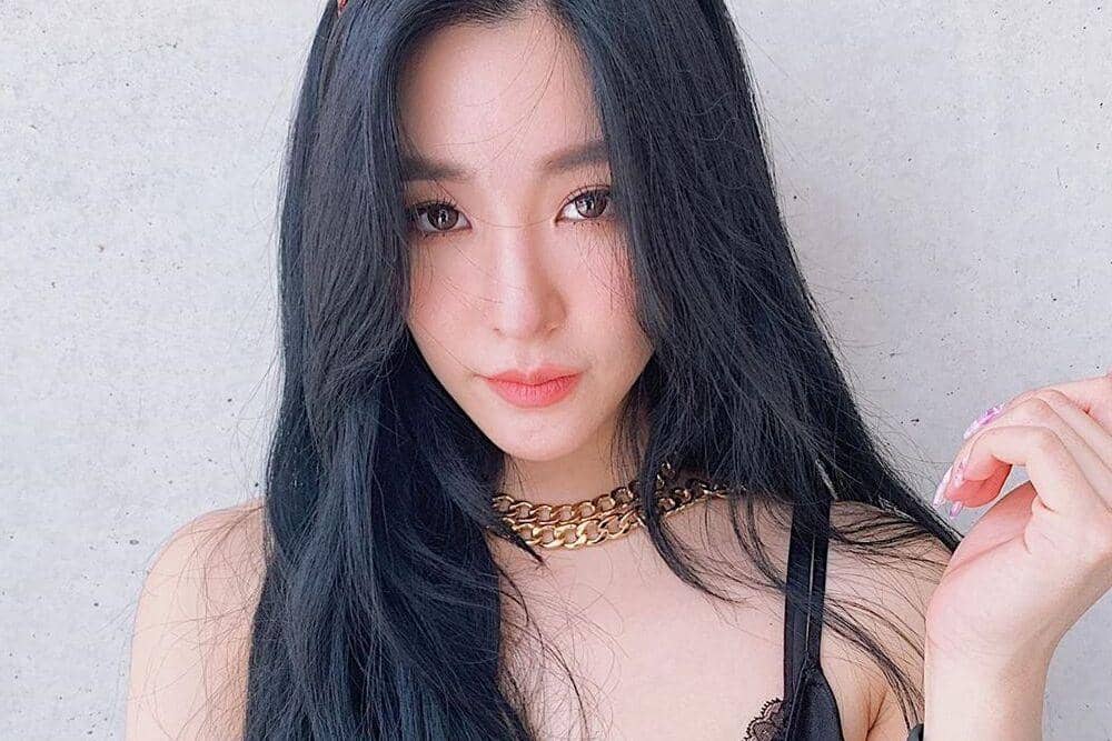 Instagram/tiffanyyoungofficial