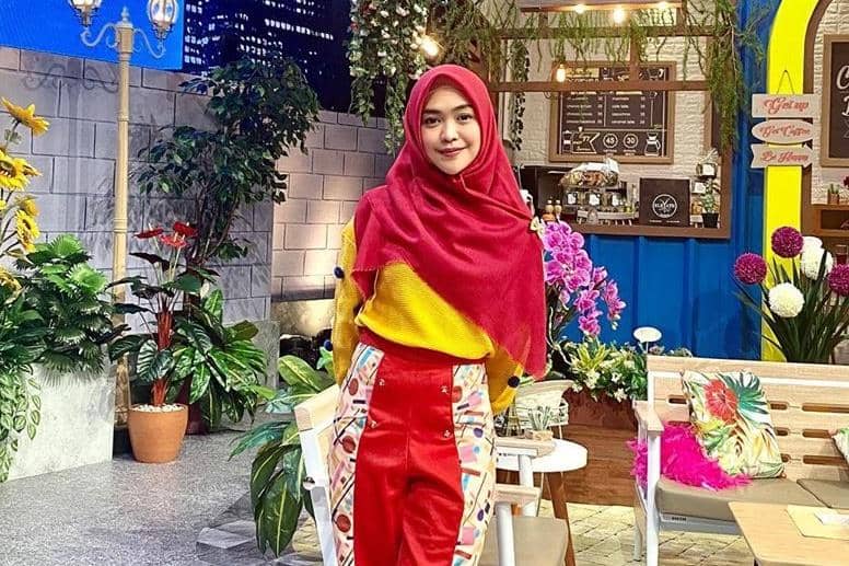 Instagram.com/riaricis1795