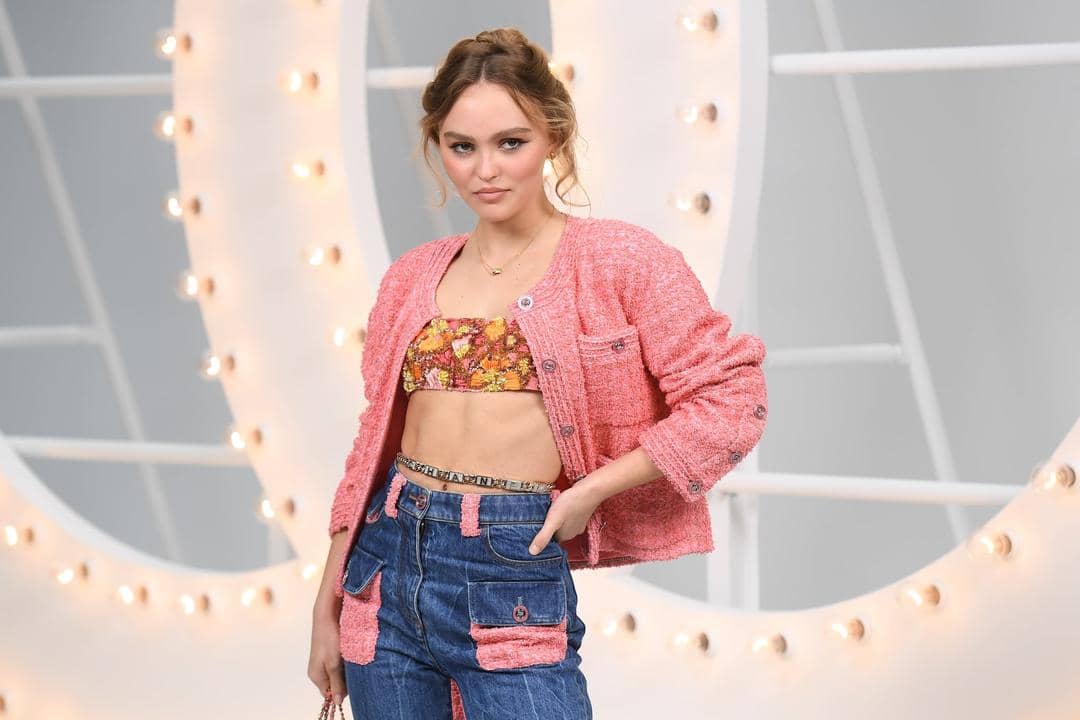 Gaya Lily-Rose Depp yang Dinilai Terlalu Seksi untuk Seusianya