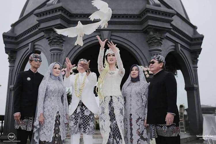 Instagram.com/weddingmarket_id