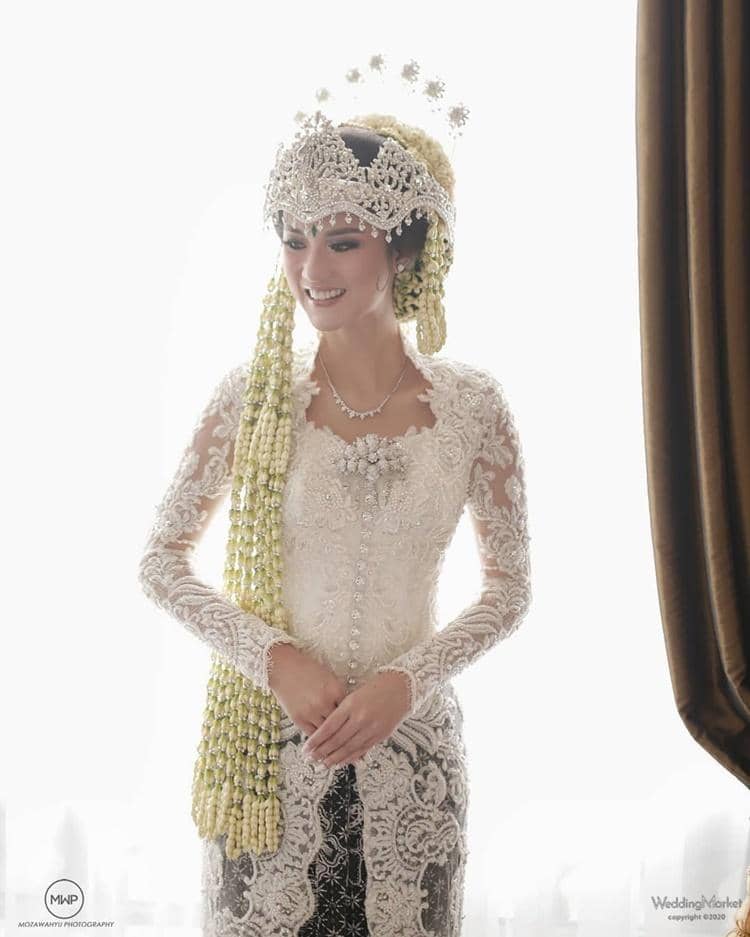 Instagram.com/atriesangel, mozawahyu