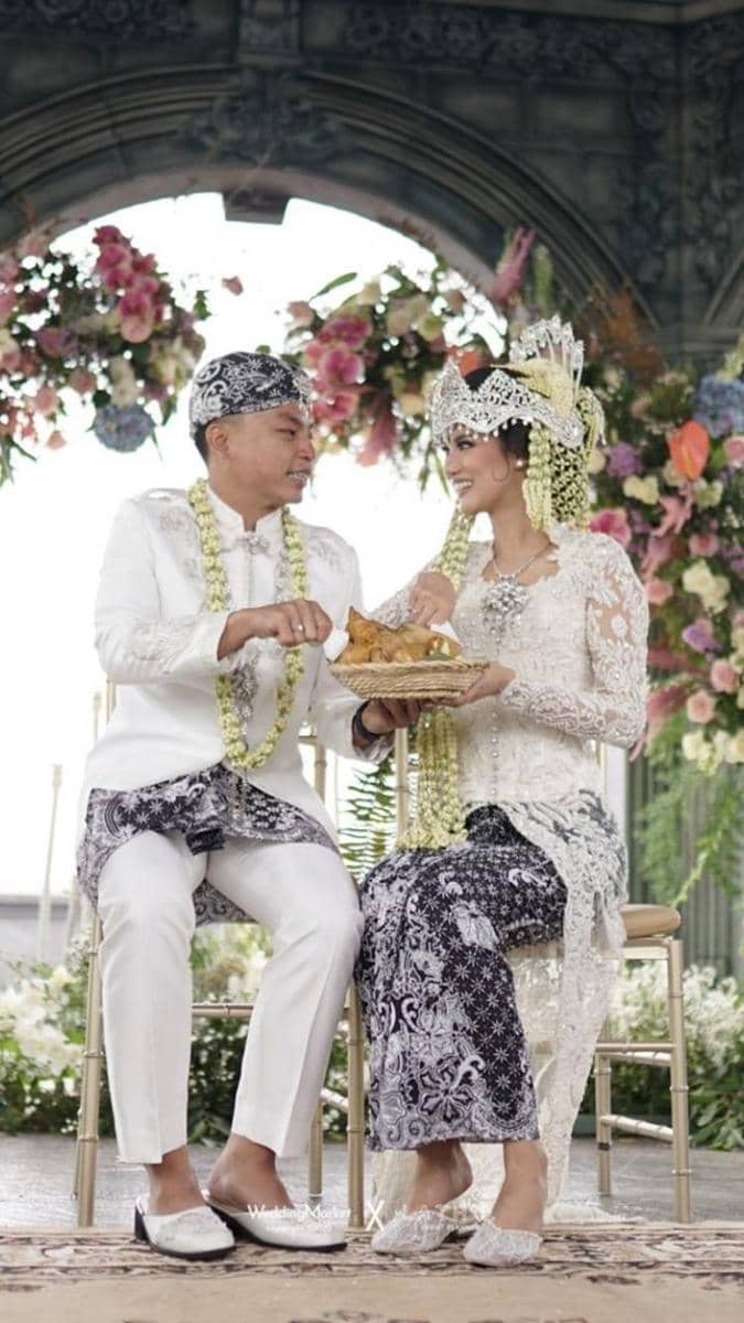 Instagram.com/weddingmarket_id