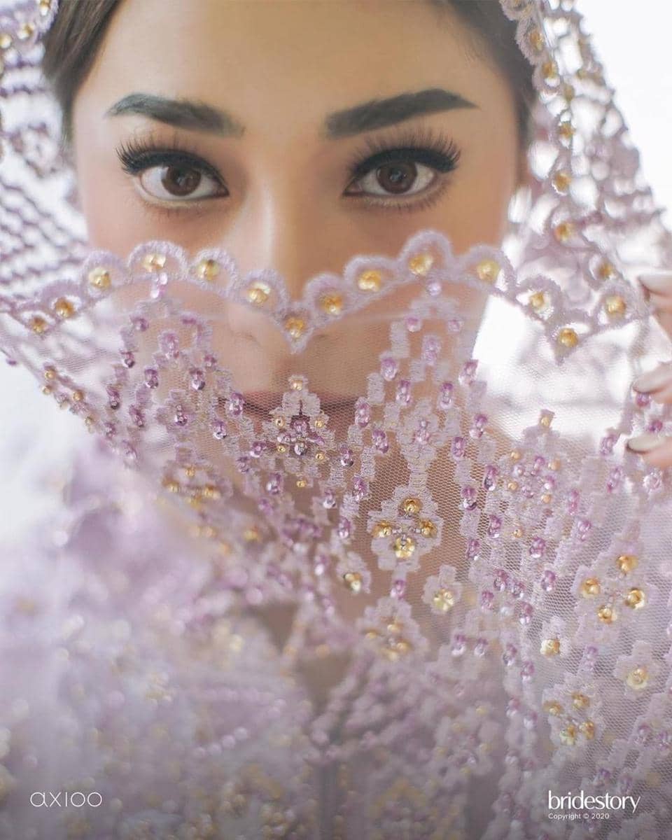 Instagram.com/thebridestory, axioo