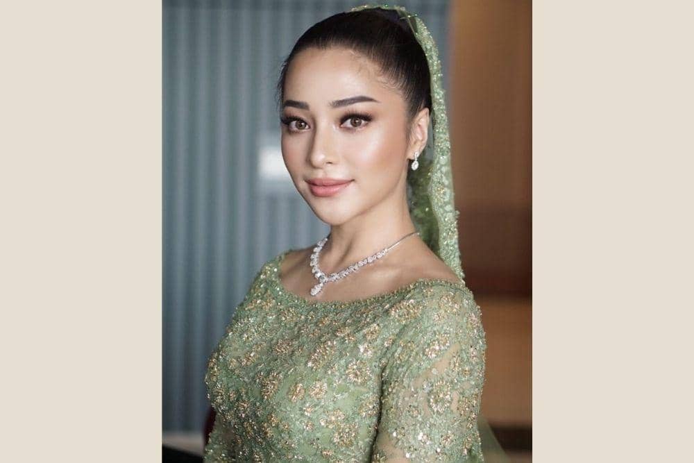 instagram.com/evalovira