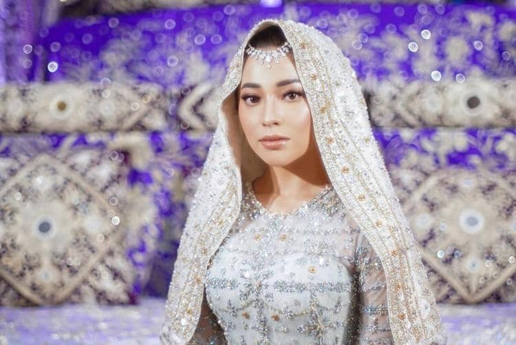 Instagram.com/thebridestory, axioo