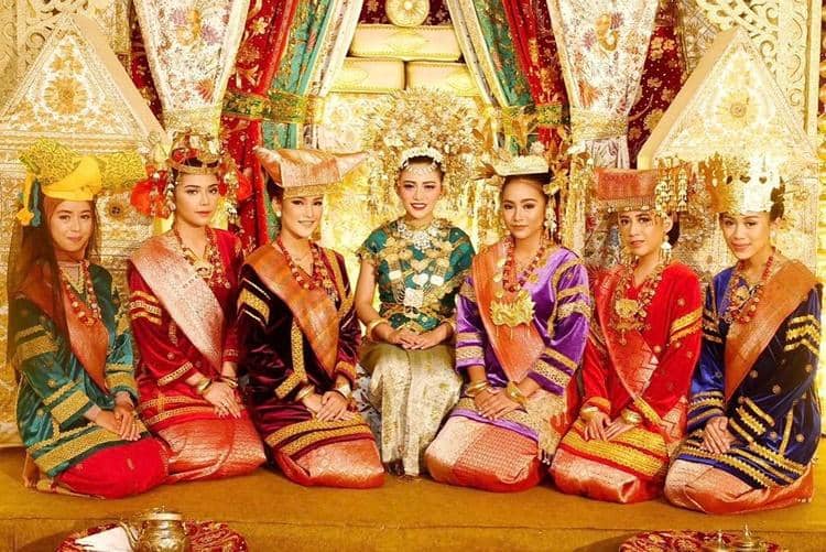 Instagram.com/rachelvennya