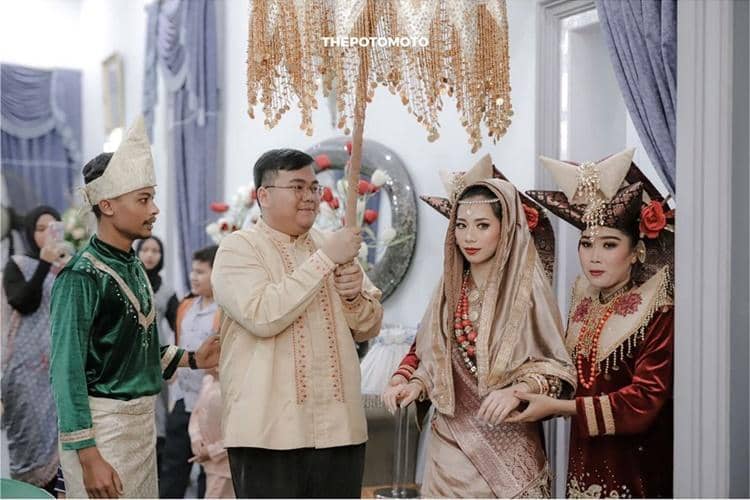 Instagram.com/abellyc, thepotomoto