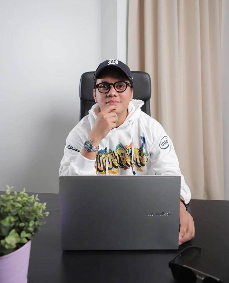 Instagram.com/ariefmuhammad