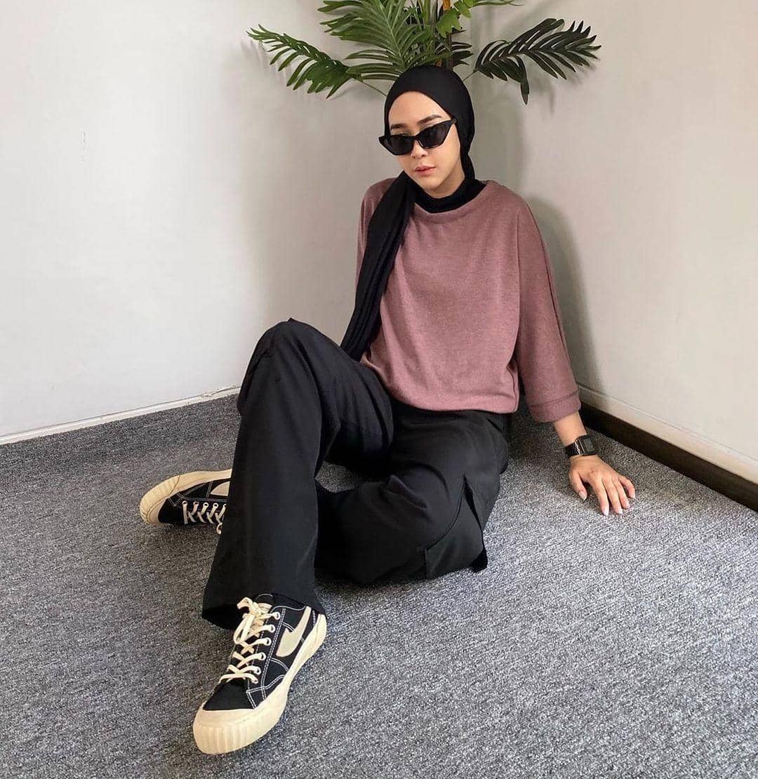 Instagram.com/sepatucompass