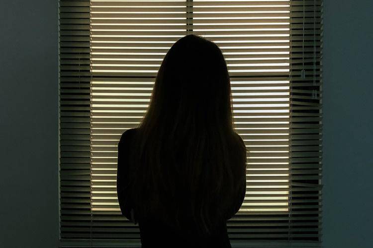 Hindari 5 Hal Ini Saat Kamu Merasa Insecure pada Pasangan