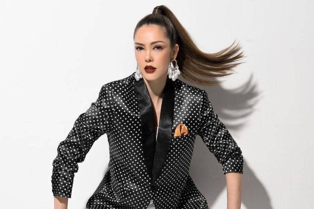 instagram.com/cathysharon