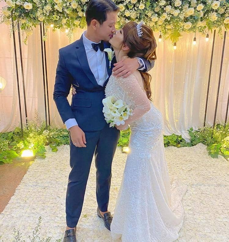 Instagram.com/angelalee87