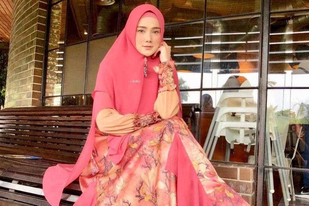 instagram.com/mulanjameela1