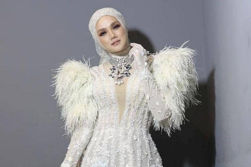 instagram.com/mulanjameela1