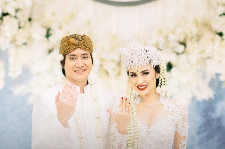 Instagram.com/thebridestory, moirephoto