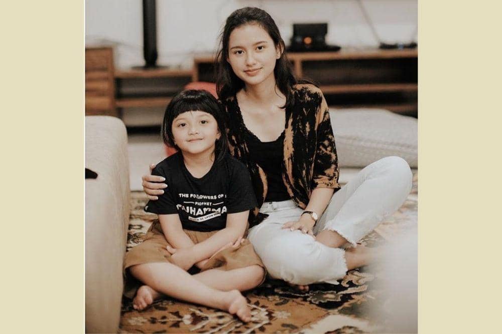 instagram.com/azh_gallery