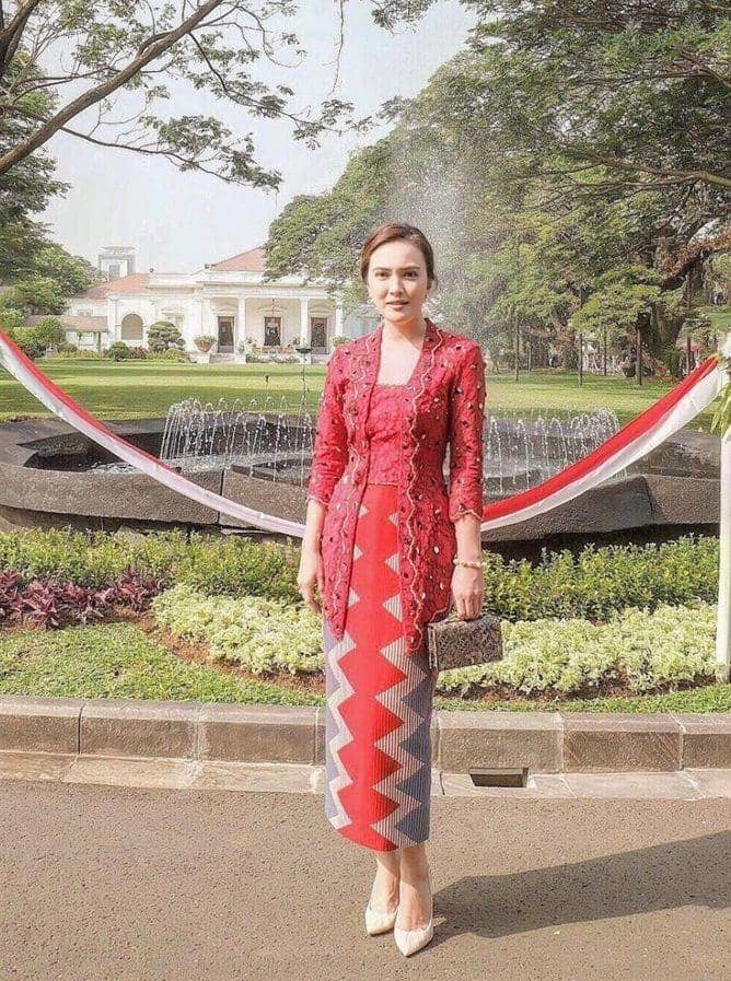 Instagram.com/shandyaulia