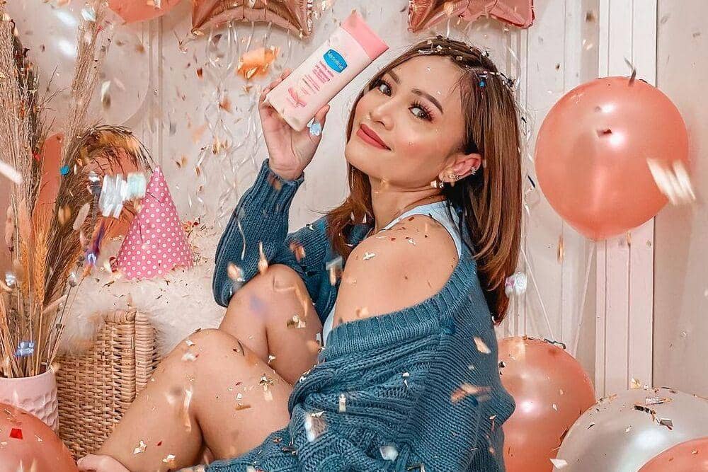 Instagram/rachgoddard