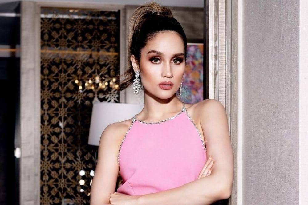 instagram.com/claurakiehl