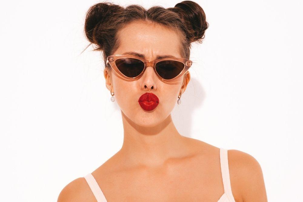 9 Tips Mengatasi Bibir Kering dan Pecah-pecah, Gampang Banget!