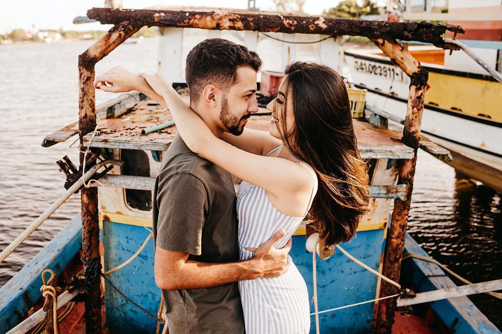 6 Sifat Perempuan yang Bikin Laki-Laki Terpikat