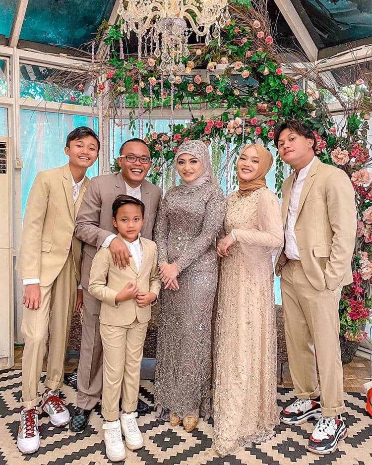 Instagram.com/nathalieholscher