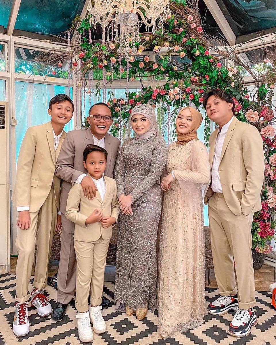 Instagram.com/nathalieholscher