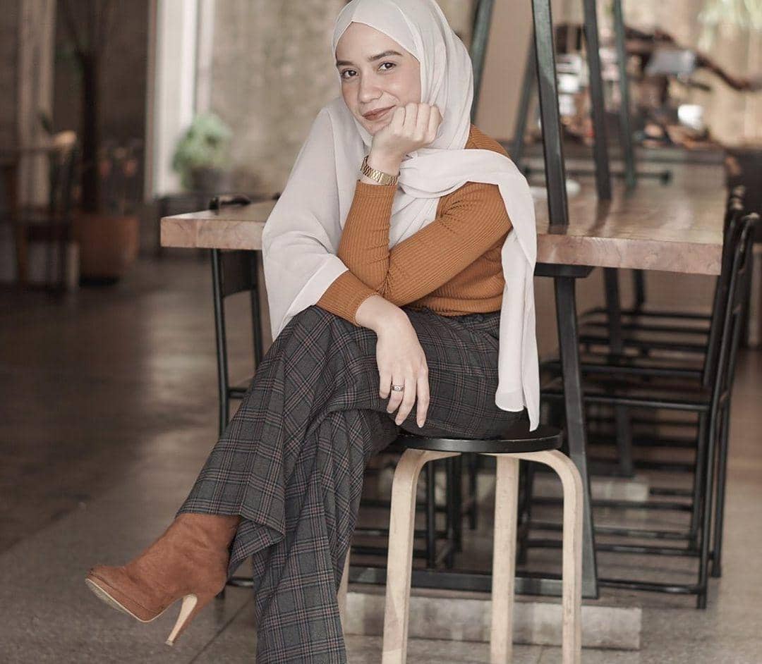 Instagram.com/putriannesaloka