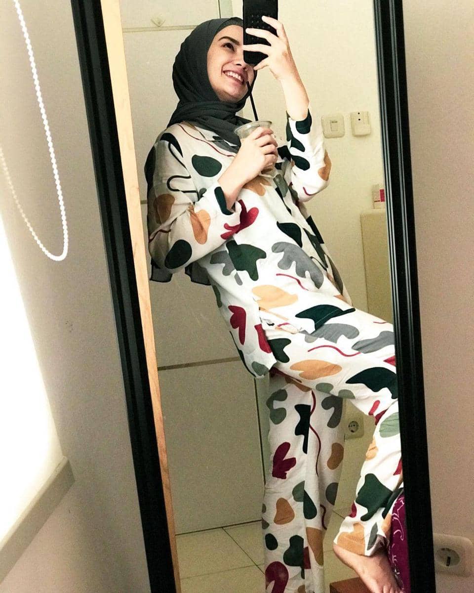 Instagram.com/putriannesaloka