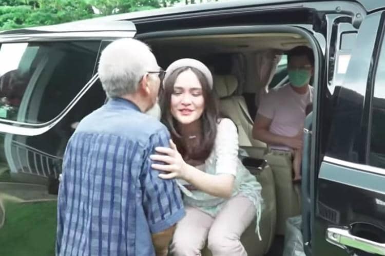 Youtube.com/ShandyAulia