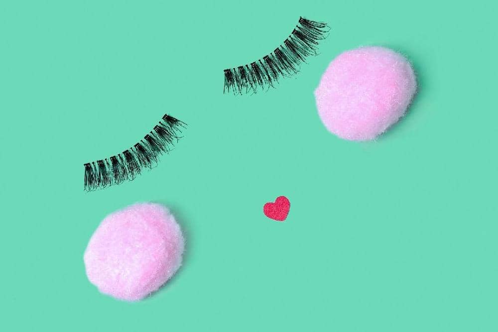 instagram.com/blinkcharm/