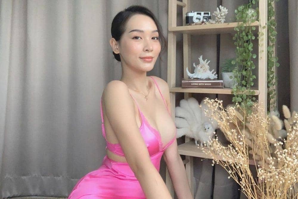 instagram.com/mojiratchayaa