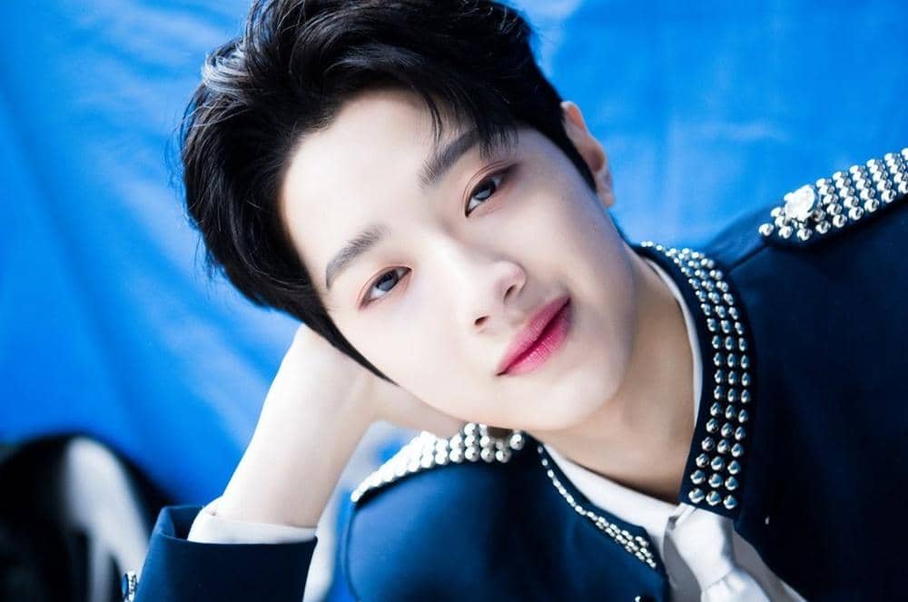 Terlibat Kontroversi Merokok, Kini Lai Guanlin Diduga Punya Pacar
