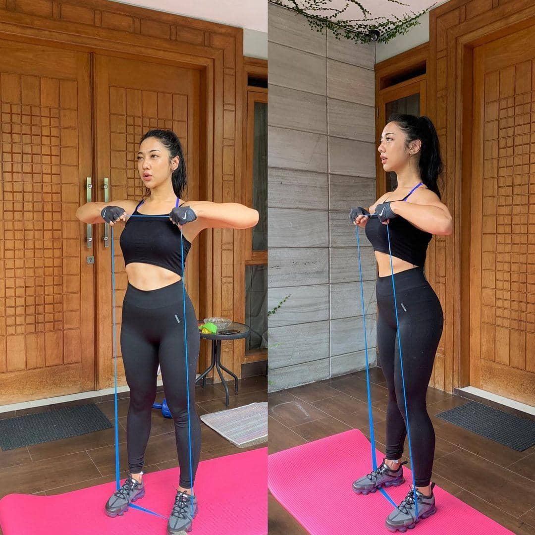 Instagram.com/aninditahidayat