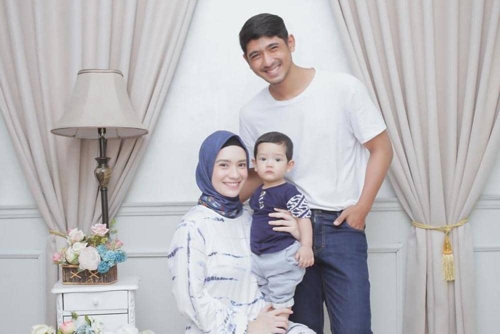 Instagram.com/putriannesaloka