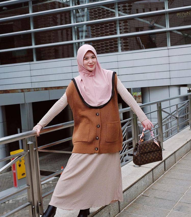 Instagram.com/@xolovelyayana