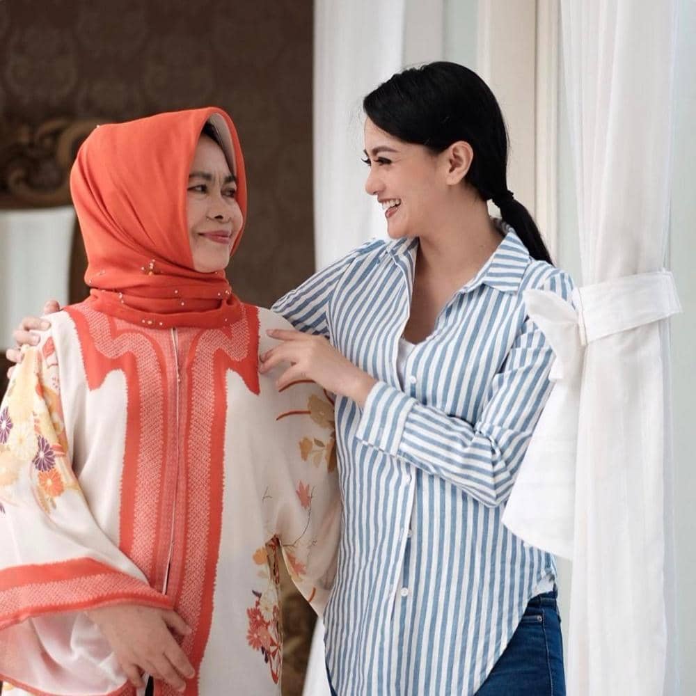 Instagram.com/ririnekawati