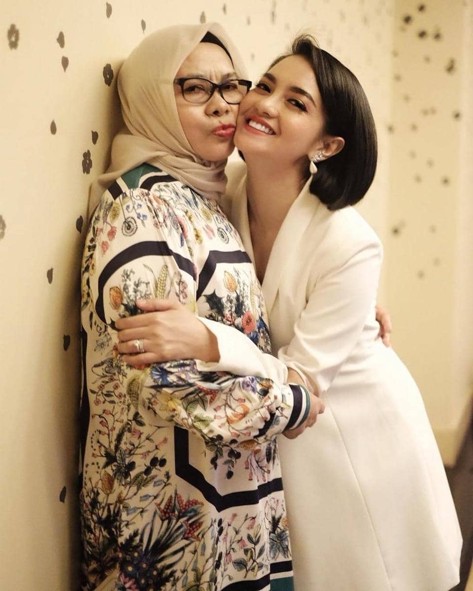 Instagram.com/ririnekawati