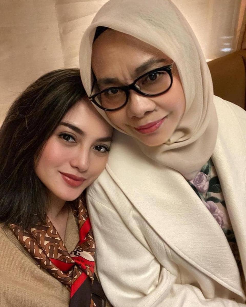 Instagram.com/ririnekawati