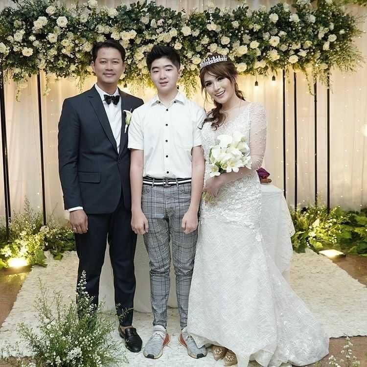 Instagram.com/angelalee87