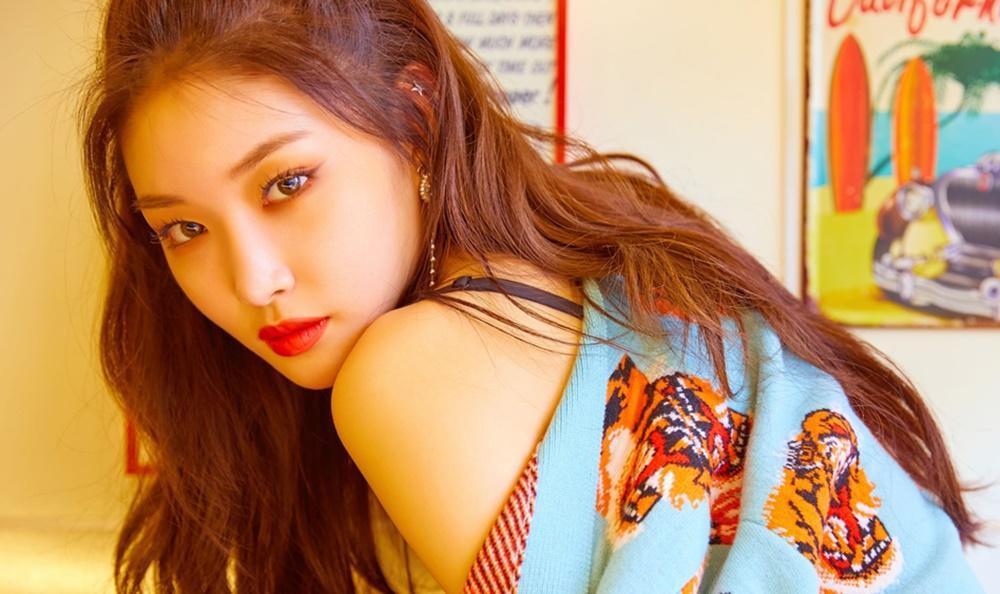 Hasil Sempat Negatif, Kronologi Chungha Positif COVID-19 Terungkap