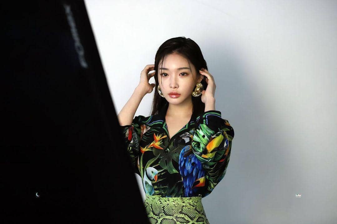 instagram.com/chungha_official
